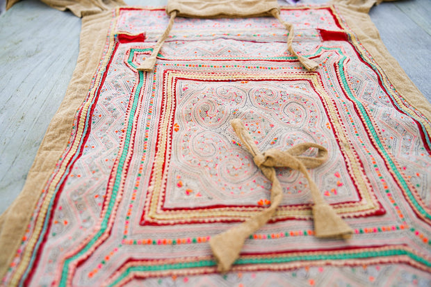 Mamma Nomad Ergonomic Baby sling Hmong Tribe 
